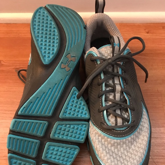 Under Armour Sneakers - Picture 3 of 5